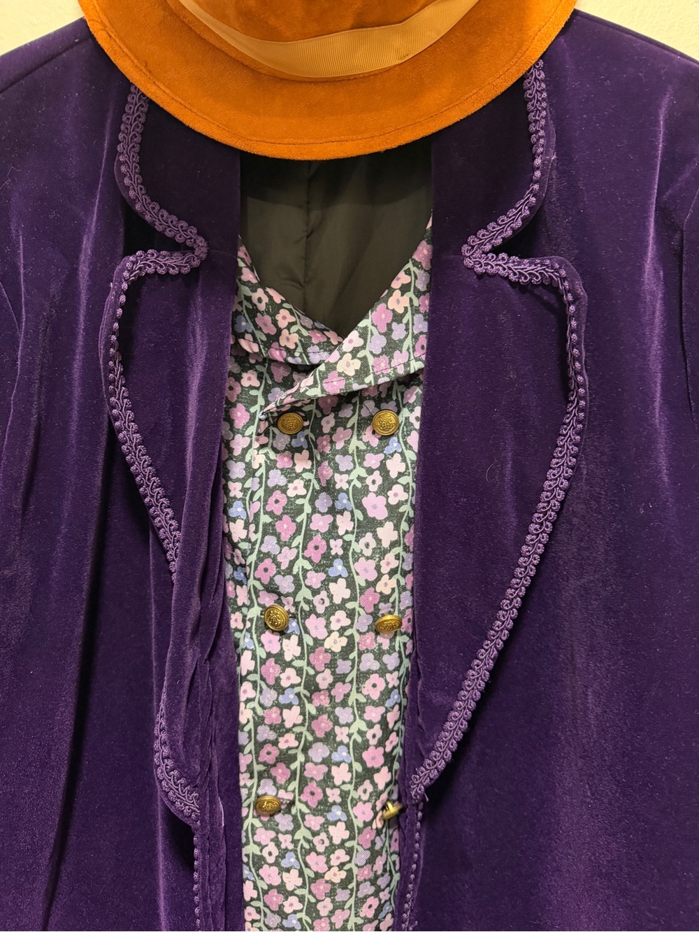 Willy Wonka Adult Costume Men's Purple Velvet Blazer Jacket - Luxe Evening Coat - Picture 2 of 16